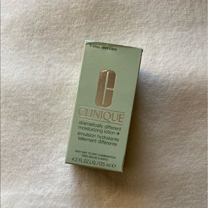 Clinique Dramatically Different Lotion +